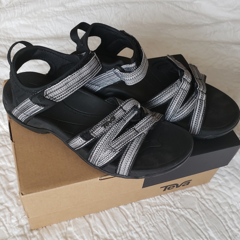 TEVA Tirra Sandals size 6.5 NWOT